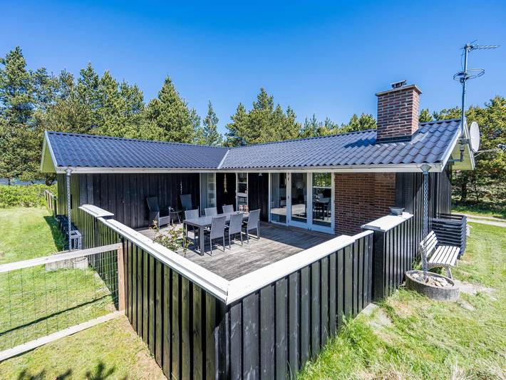 Ferienhaus für 4 Personen, mit Terrasse und Balkon/Terrasse, kinderfreundlich in Houstrup Strand