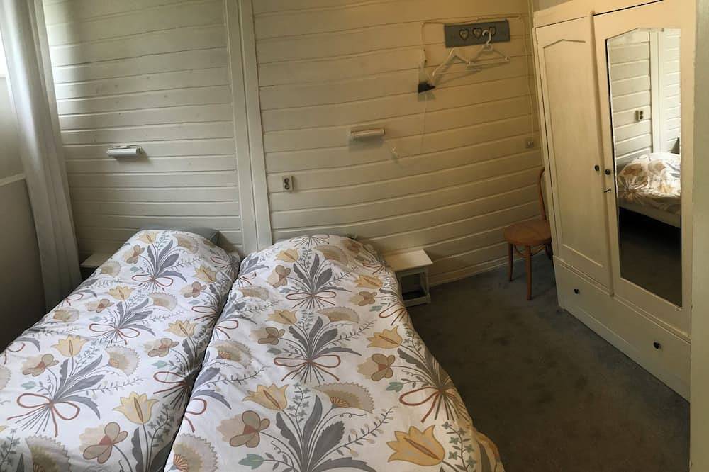 Ganze Wohnung, Serene 2-bedroom apartment with Wifi in 't Zand in Niederländische Nordsee