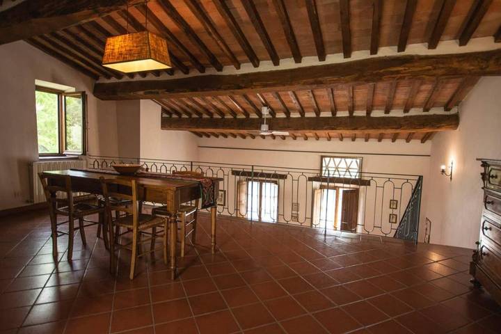 Agriturismo per 4 persone, con panorama e giardino, con animali domestici in Castellina in Chianti