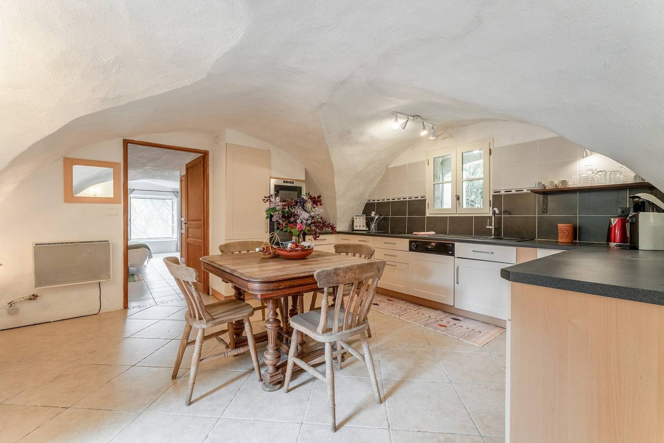 Gîte für 2 Personen mit gardoisem Gewölbe in einem Mas aus dem 16. Jh., 15 km von Uzès in Lussan, Nimes und Umgebung