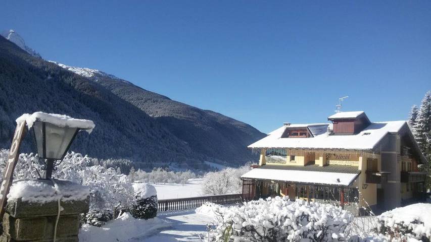 Hôtel pour 2 personnes, avec sauna et jardin, animaux acceptés à Temù - 3