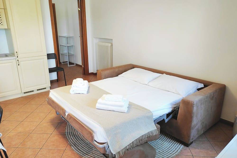 Entire apartment, 5 Beds - Garden - Pvt Parking - Independent in Vicenza, Vicenza Province