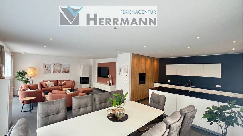 Ferienhaus für 10 Personen, mit Balkon/Terrasse und Terrasse sowie Garten in Lechbruck am See