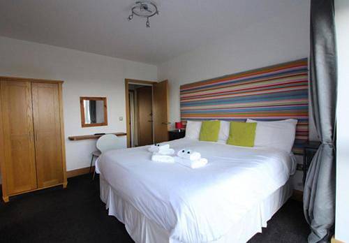 Gîte pour 2 personnes, avec jardin dans Îles Anglo-Normandes - 4