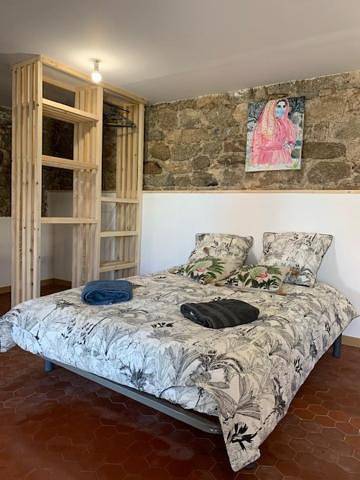 Appartement entier, One-Bedroom Apartment in Cozzano, Parc naturel régional de Corse
