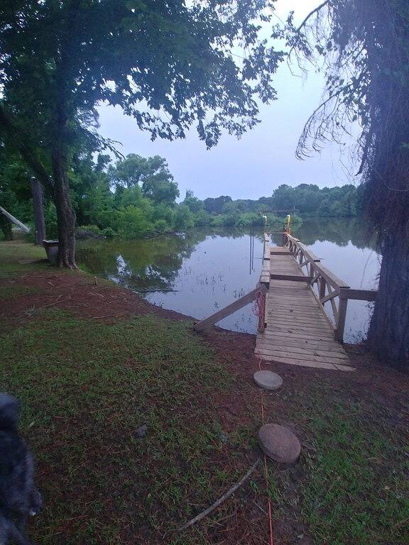 Toledo Bend Cabin in der Bucht in Toledo Bend Reservoir
