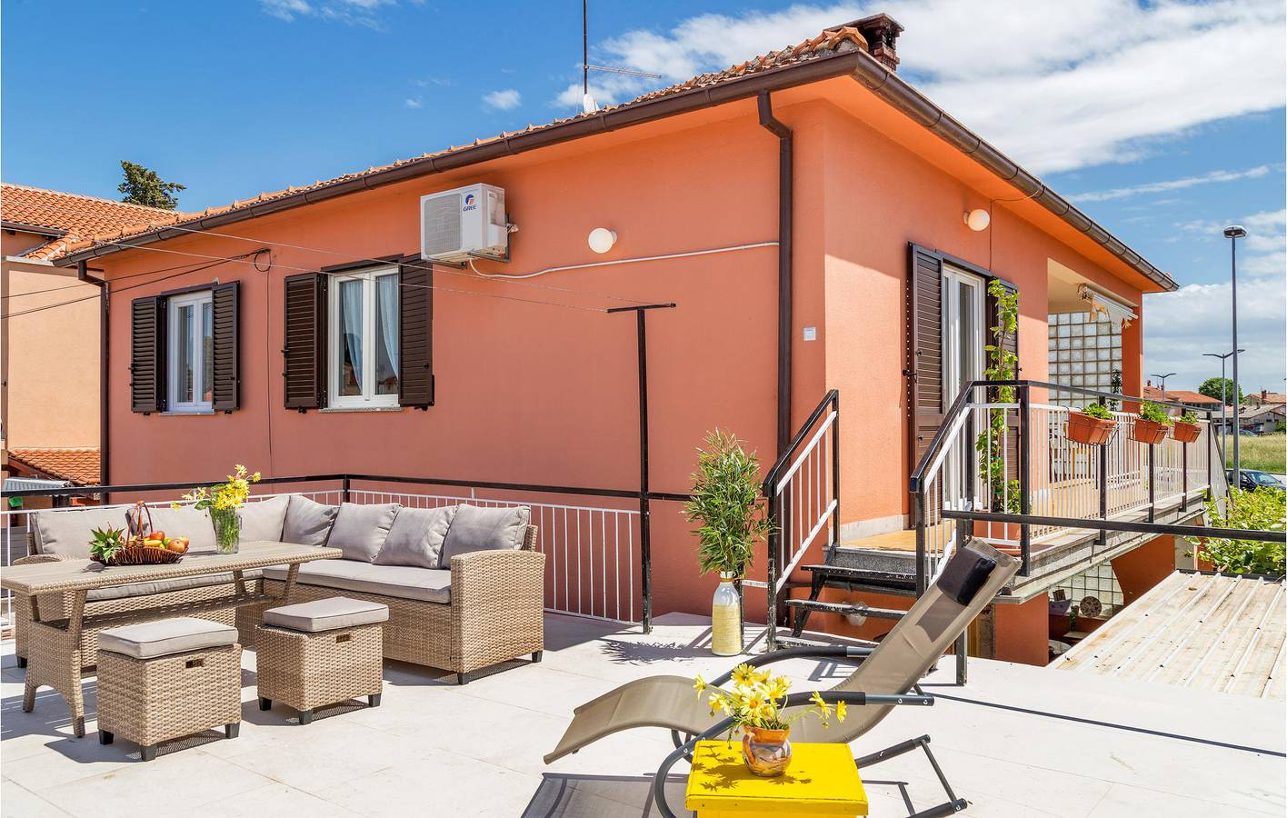 Ganze Ferienwohnung, Apartment am Meer mit Terrasse, WLAN und in der Nähe von Restaurants – Peroj in Fazana, Südküste Istrien