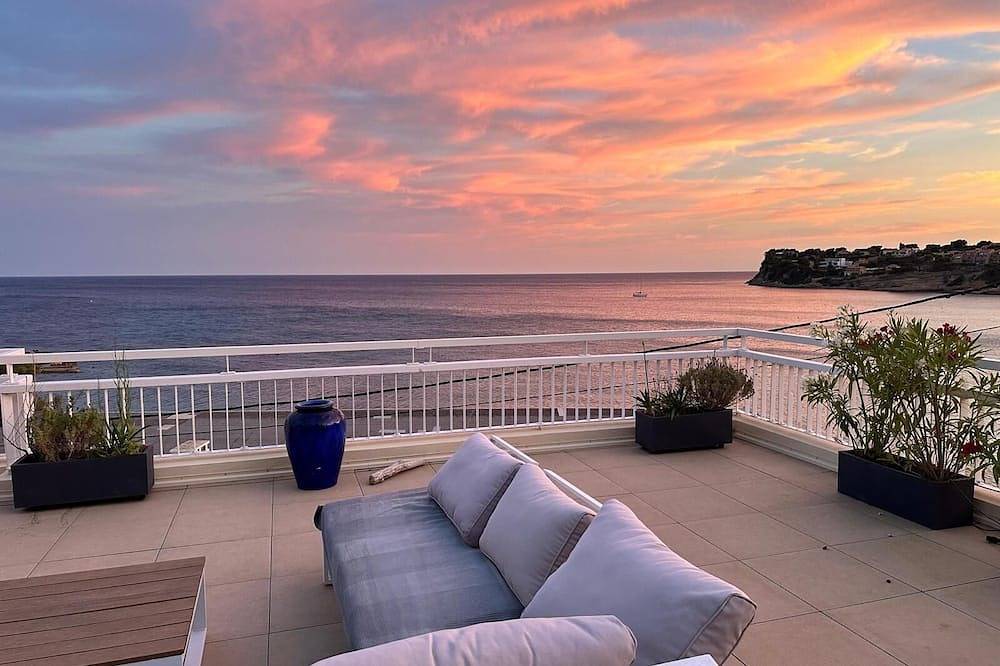 Geheel appartement, Waterfront 50 meter van het strand, 70m2 Luxe, Wifi, -terrace 60m2, Full Su in Carry-le-Rouet, Istres en omgeving