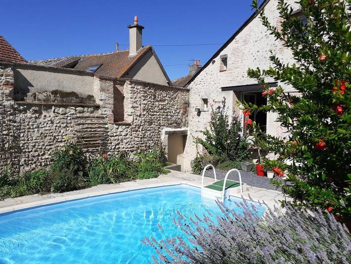 Chambre d’hôte pour 2 personnes, avec Terrasse ainsi que Jardin et Piscine