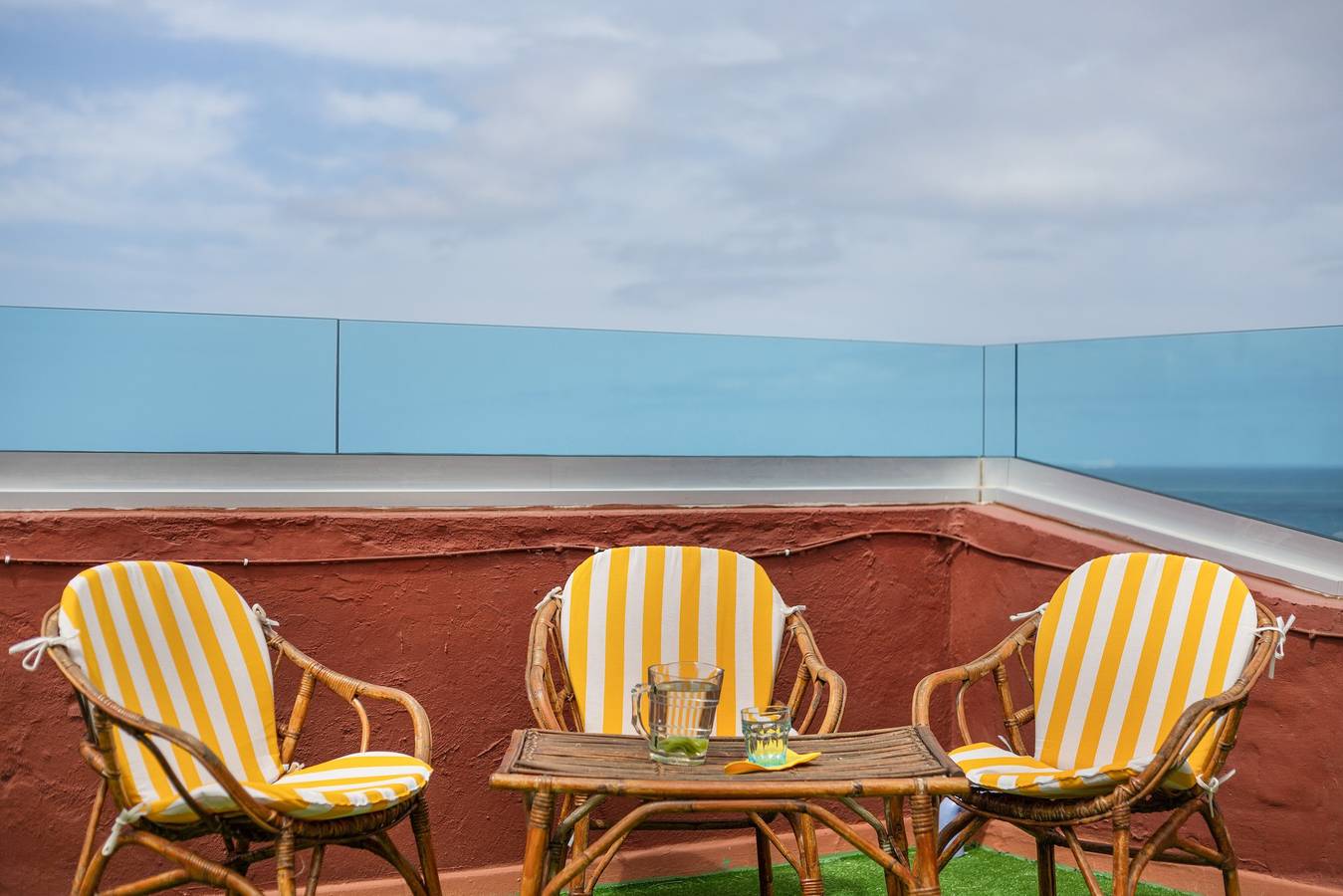Apartamento entero, Vacaciones 'Las Velas' con vistas al mar, Wi-Fi y aire acondicionado in Sardina del Norte, Gáldar