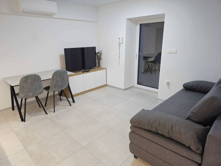 Gîte pour 4 personnes, avec terrasse, adapté aux familles à Izola - 3