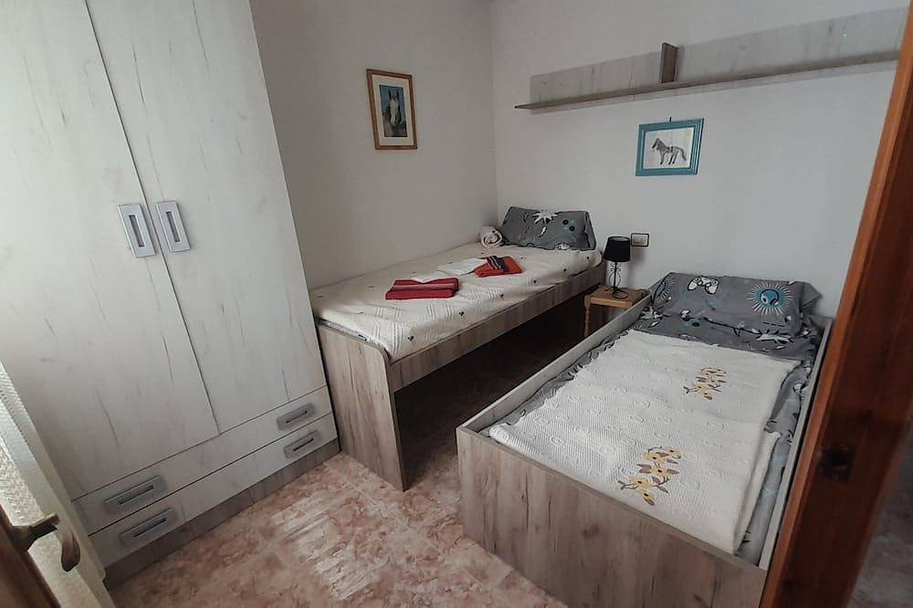 Entire apartment, Almost on the beautiful beach of La Herradura. Pets welcome! in La Herradura, Almuñecar