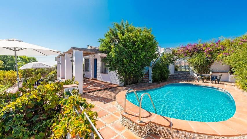 Casa rural para 4 personas, con piscina y balcón/terraza en Frigiliana