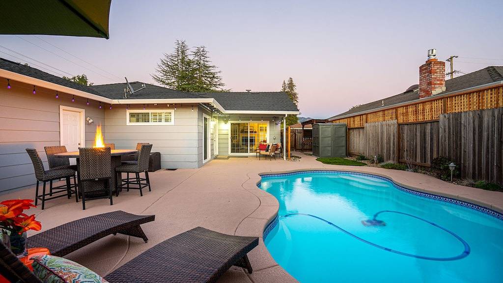 Home near Sonoma w/ heated pool in Santa Rosa, California North Coast