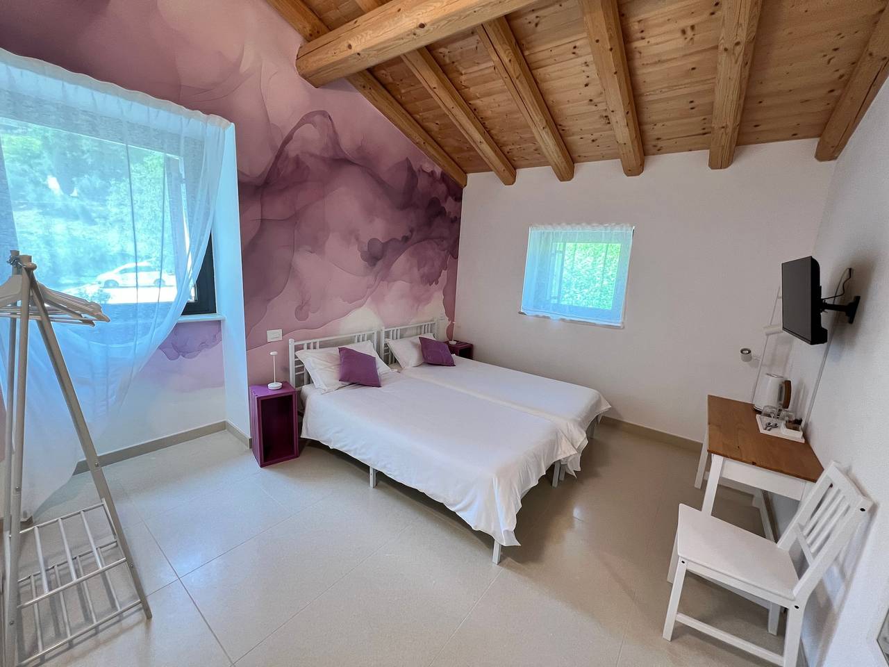 Wine Room with Shared Garden, Wi-Fi and Air Conditioning in Negrar, Verona Province