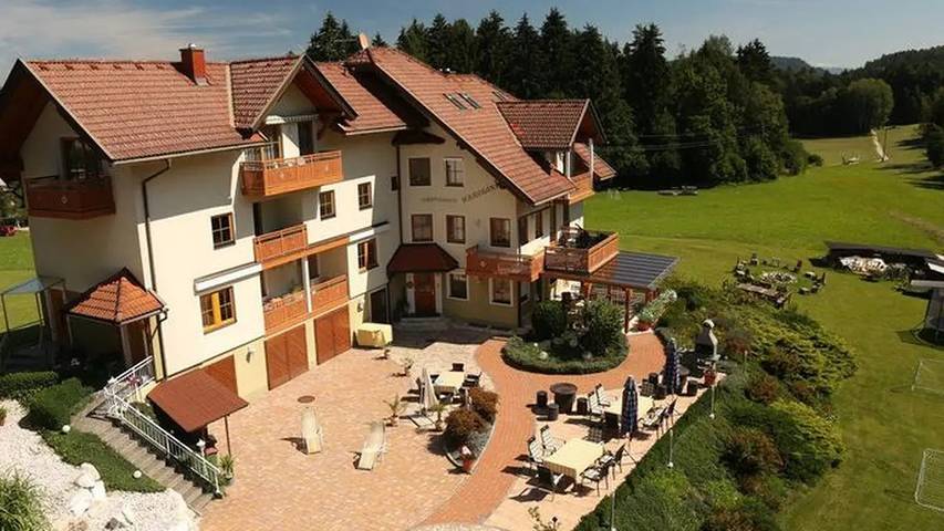 Gîte pour 2 personnes, avec Jardin et Sauna à Faak am See
