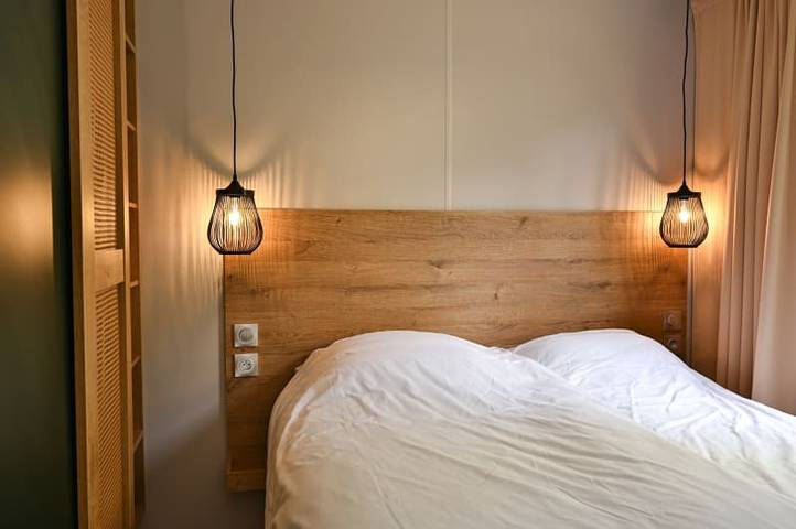 Caravane pour 6 personnes, avec terrasse et balcon/terrasse à Coëx - 3