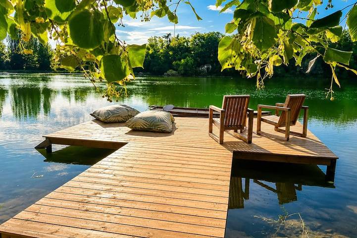 Location de vacances pour 14 personnes, avec Terrasse et Jardin à Dirac