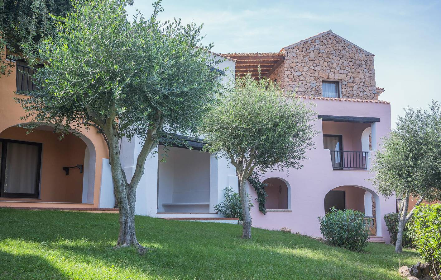 Ganze Ferienwohnung, Strandwohnung mit Pool und Terrasse, Klimaanlage in Liscia di Vacca, Arzachena