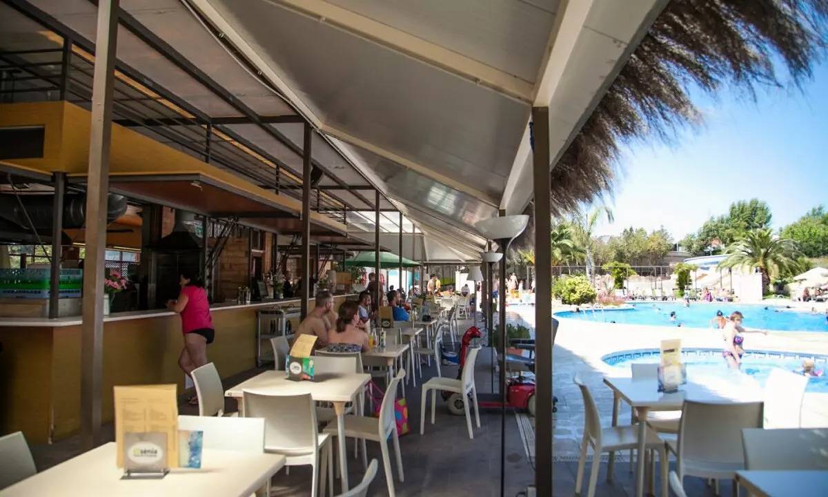 Mobil-home de 3 estancias para 4 personas con aire acondicionado in Lloret de Mar, Costa Brava