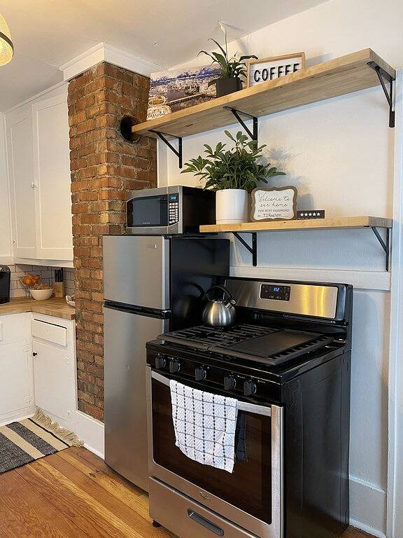 Cozy Cottage located near Czech Village and Newbo areas in Cedar Rapids, Ia in Cedar Rapids, Iowa