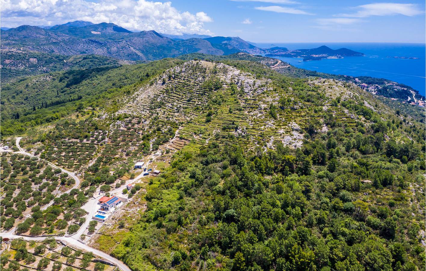 Trendige 1-Zimmer-Wohnung mit Pool und WLAN, 1,5 km vom Strand entfernt in Orasac, Grad Dubrovnik