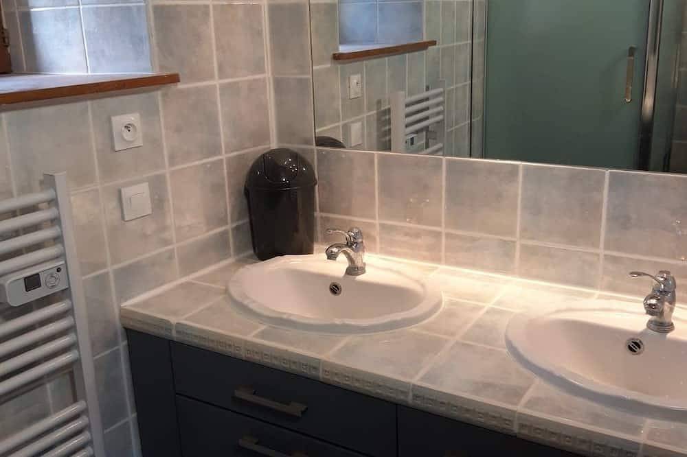 Holiday house 10 people in Binic (22) with Family or friends. in Binic, Côte de Goëlo