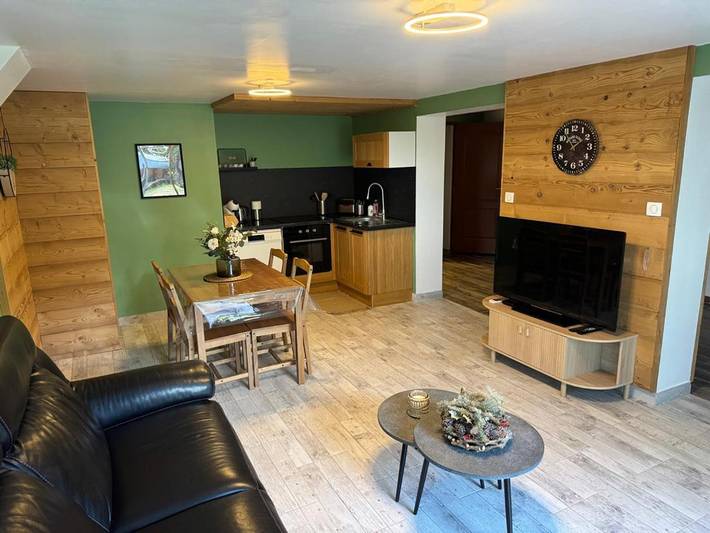Gîte pour 2 personnes, avec Terrasse et Vue à Raon-aux-Bois