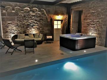 Gîte pour 8 personnes, avec terrasse ainsi que jacuzzi et piscine à Saverne
