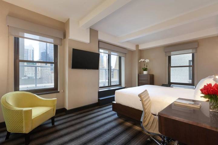 Hotel for 4 people, with terrace - 1