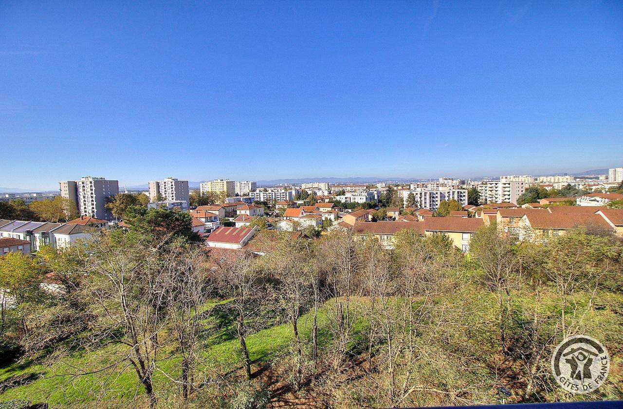 Résidence du Parc de Lyon Est in Saint-Priest, Lyon et ses environs