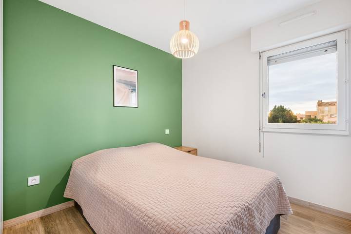 Gîte pour 4 personnes, avec terrasse et piscine dans Plage de La Roquille - 4