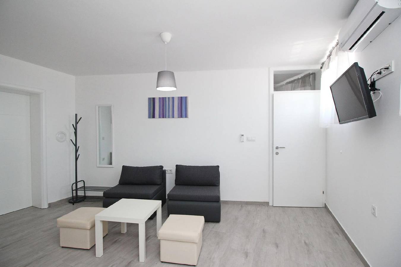Apartamento vacacional entero, Wohnung in Baška mit Terrasse in Baska, Krk (isla)