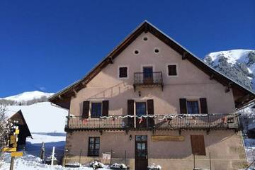 Chalet pour 5 personnes, avec jacuzzi et jardin en Savoie