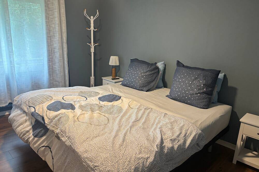 Villa Orreforshult – Ferienhaus mit eigenem Weiher & Kamin bei Orrefors in Orrefors, Nybro und Umgebung