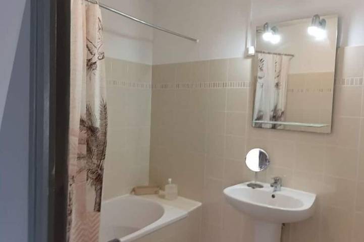 Maison de 2 Chambres Pour 4 Personnes in Mèze, Mittelmeerküste (Frankreich)