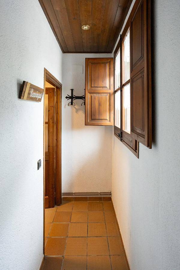 Casa rural para 8 personas, con vistas y terraza, Se admiten mascotas en Osona - 4