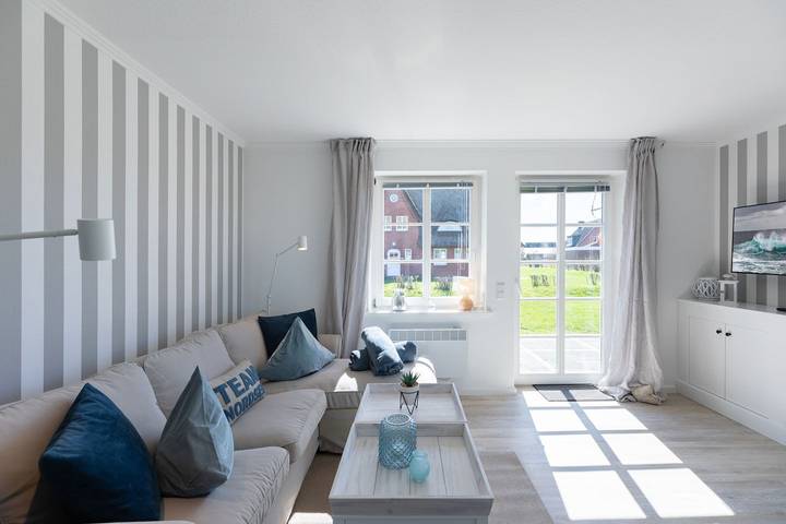 Ganze Wohnung, Ferienhaus Deichglück Ahoi für bis zu 5 Personen in Nordstrand (Gemeinde), Nordstrand