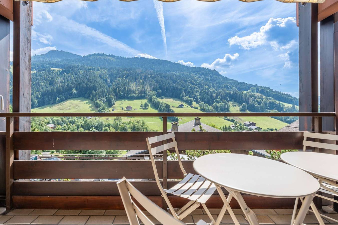 Entire holiday apartment, Champel A : Appartement lumineux, panorama alpin in Le Grand-Bornand, Annecy region