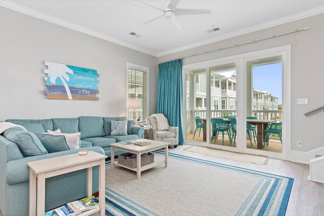 Ganze Wohnung, Luxury Beach Condo | 5 Min Walk to Beach & Shops! in Emerald Isle, Carteret County