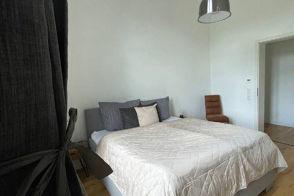 Ganze Wohnung, Viel Charme kombiniert mit Platz (max. 10 Gäste) - Preise können abweichen! in Kruft, Osteifel
