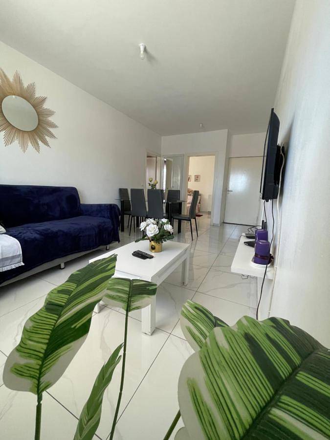 Gîte pour 4 personnes, avec terrasse dans Praia