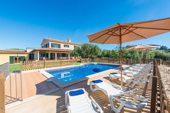 Bauernhof für 12 Personen, mit Terrasse und Garten in Palma