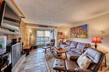 Vacation Apartment for 6 Guests in Killington, Vermont, Picture 4