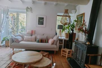 Gîte pour 7 personnes, avec terrasse et jardin à Beaurecueil