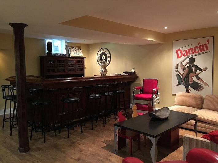 Location de vacances pour 12 personnes, avec jacuzzi ainsi que piscine et jardin à Toronto - 4