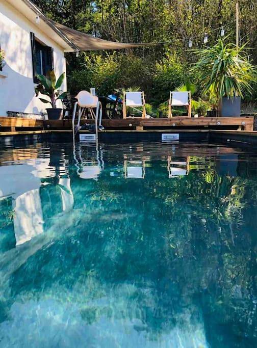 Villa pour 6 personnes, avec jardin ainsi que jacuzzi et piscine, adapté aux familles - 1