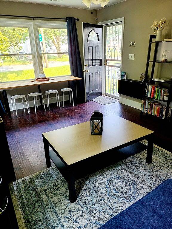 Minimalist Home w/ Yard mins to Airport & Downtown in East Point, Fulton County