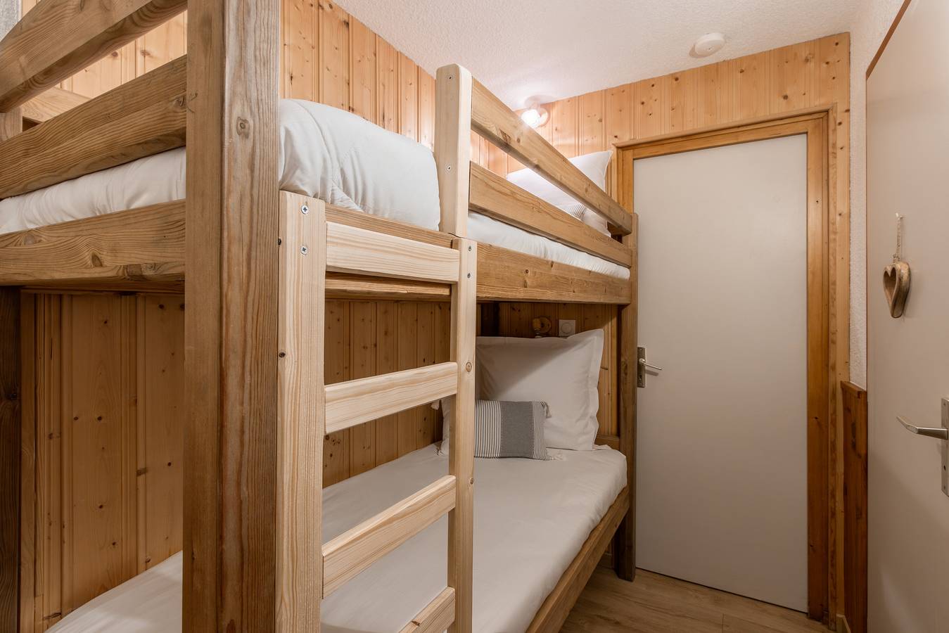 Studio entier, Le Cocon du Prarion – Ski, vue & jardin in Les Houches, Massif du Mont-Blanc