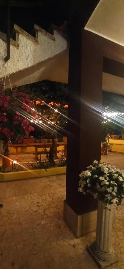 Apartamento de vacaciones para 4 personas, con jardín además de terraza y vistas - 1